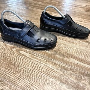 SAS Roamer Slip On Loafers Womens Size 9M Black Fisherman Casual Tripad USA